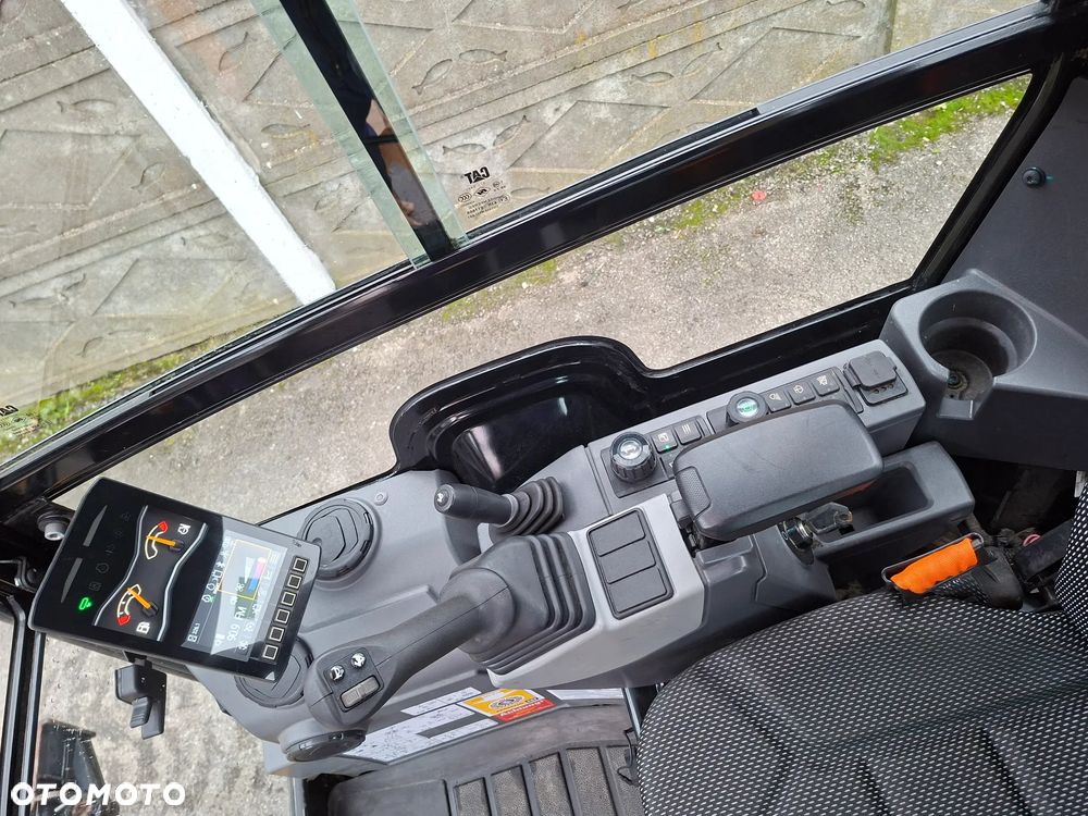 Caterpillar 301.8 05A Powertilt klimatyzacja radio - 17