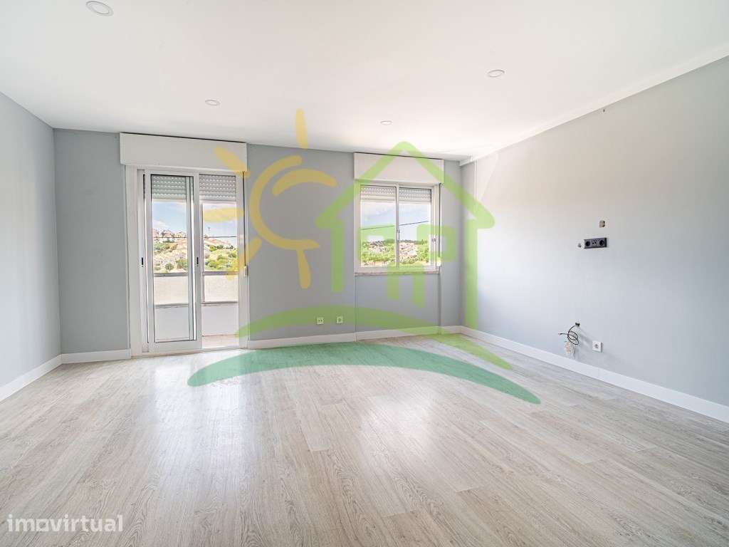 Apartamento T3 em Ramada - Odivelas | Excelente Localização e Lumin... - Grande imagem: 2/40