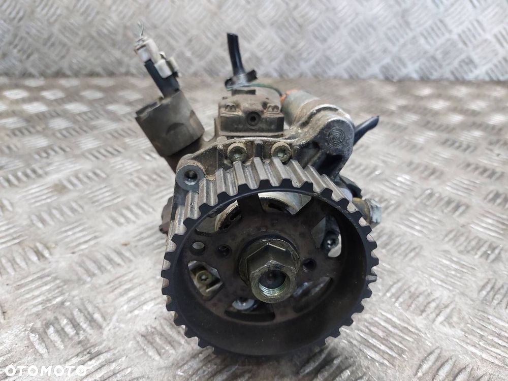 POMPA WTRYSKOWA + WTRYSKIWACZE FIESTA MK5 1.4 TDCI 9649574480 9645988580 - 3