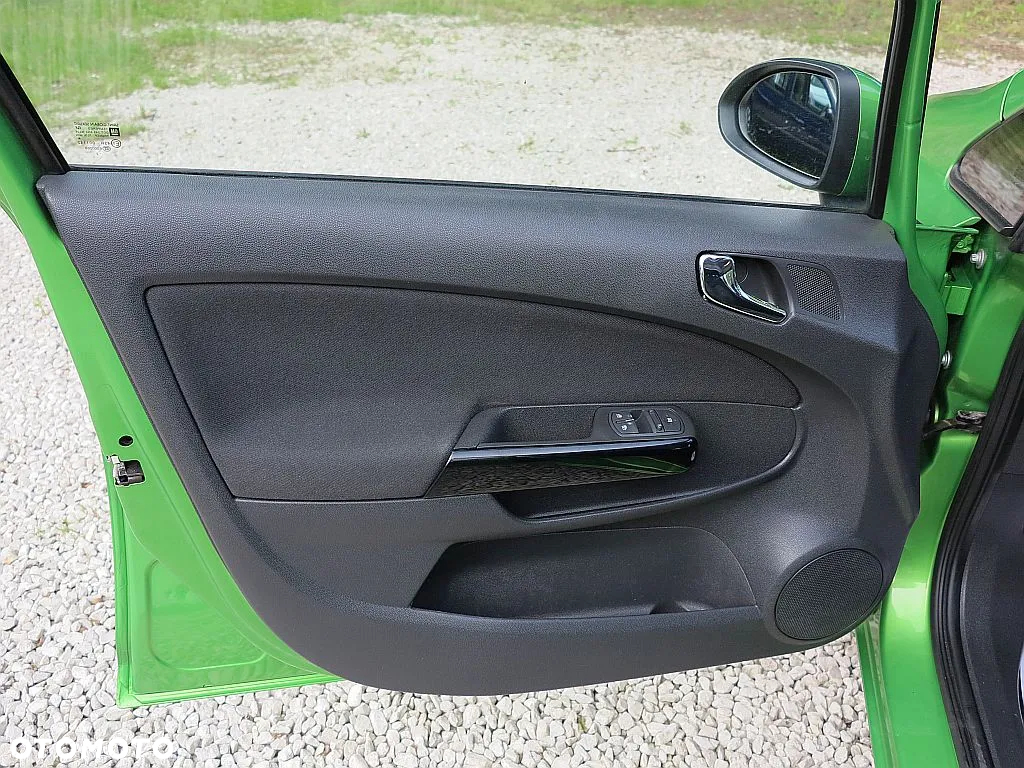 Opel Corsa 1.4 T Cosmo S&S - 10