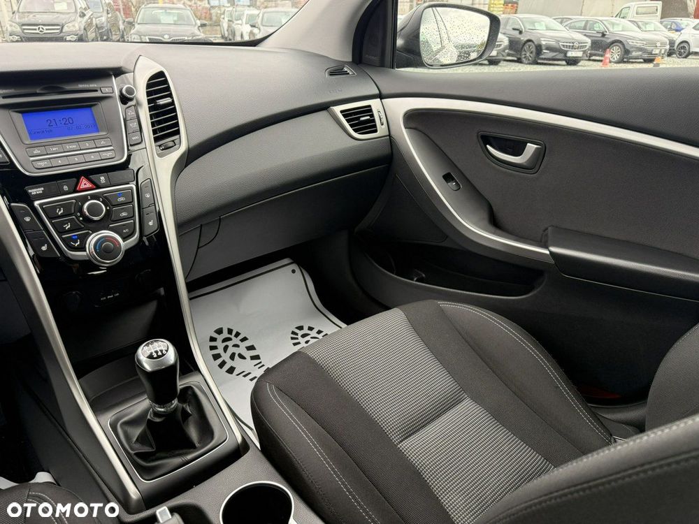 Hyundai i30 1.4 Fifa World Cup Edition - 16