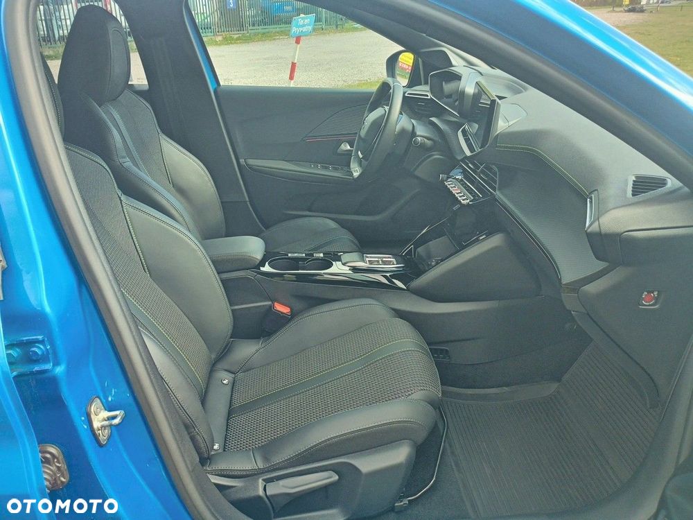 Peugeot 208 - 19