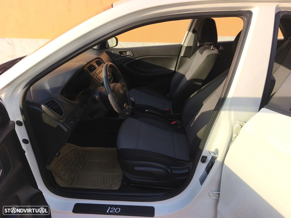 Hyundai i20 1.1 CRDi Access+Bluetooth - 11