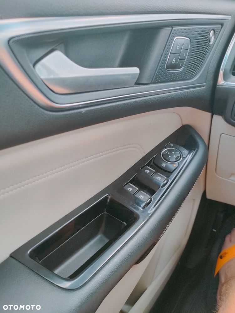 Ford Edge - 5