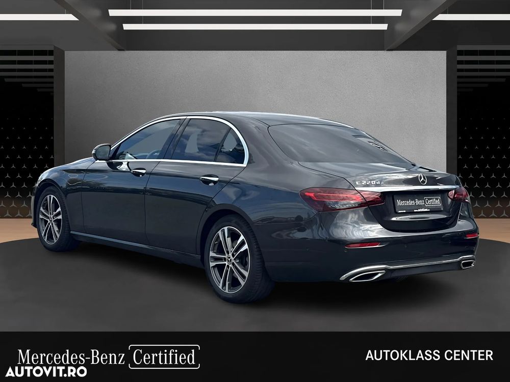 Mercedes-Benz E 220 d 4Matic T 9G-TRONIC Avantgarde - 3