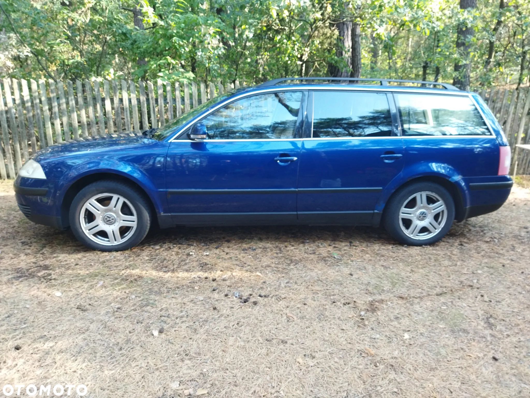 Volkswagen Passat 1.9 TDI Highline - 1