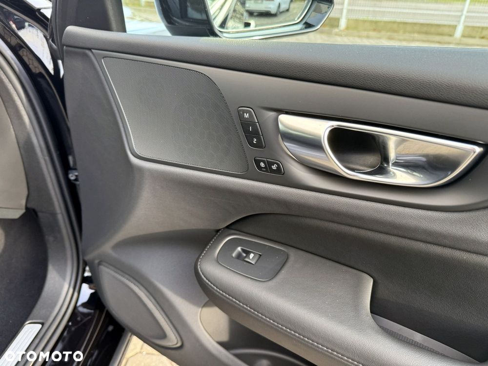 Volvo V60 B4 B Plus Dark - 15