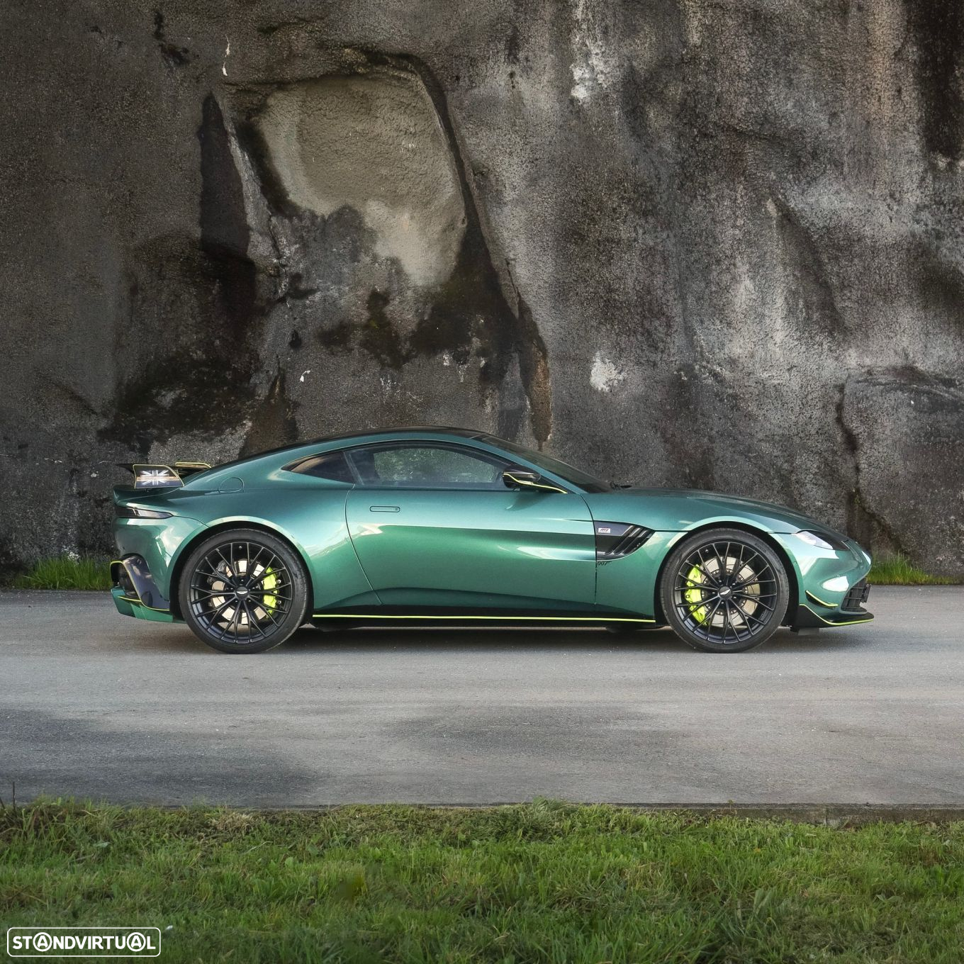 Aston Martin Vantage Coupe V8 F1 Edition - 11