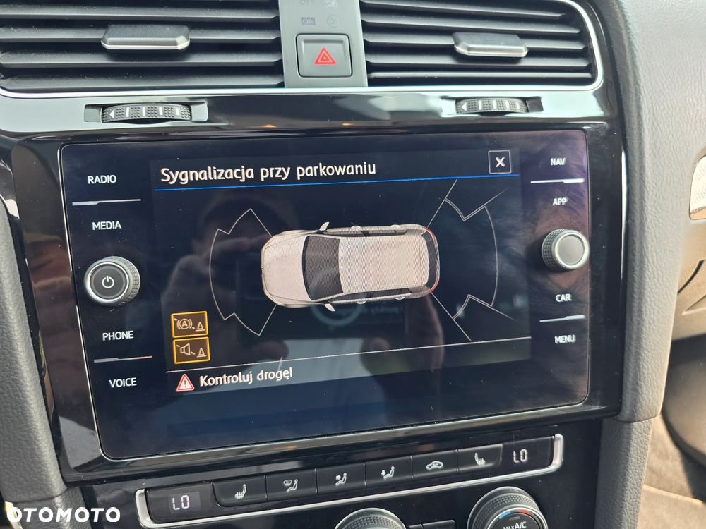 Volkswagen Golf - 28