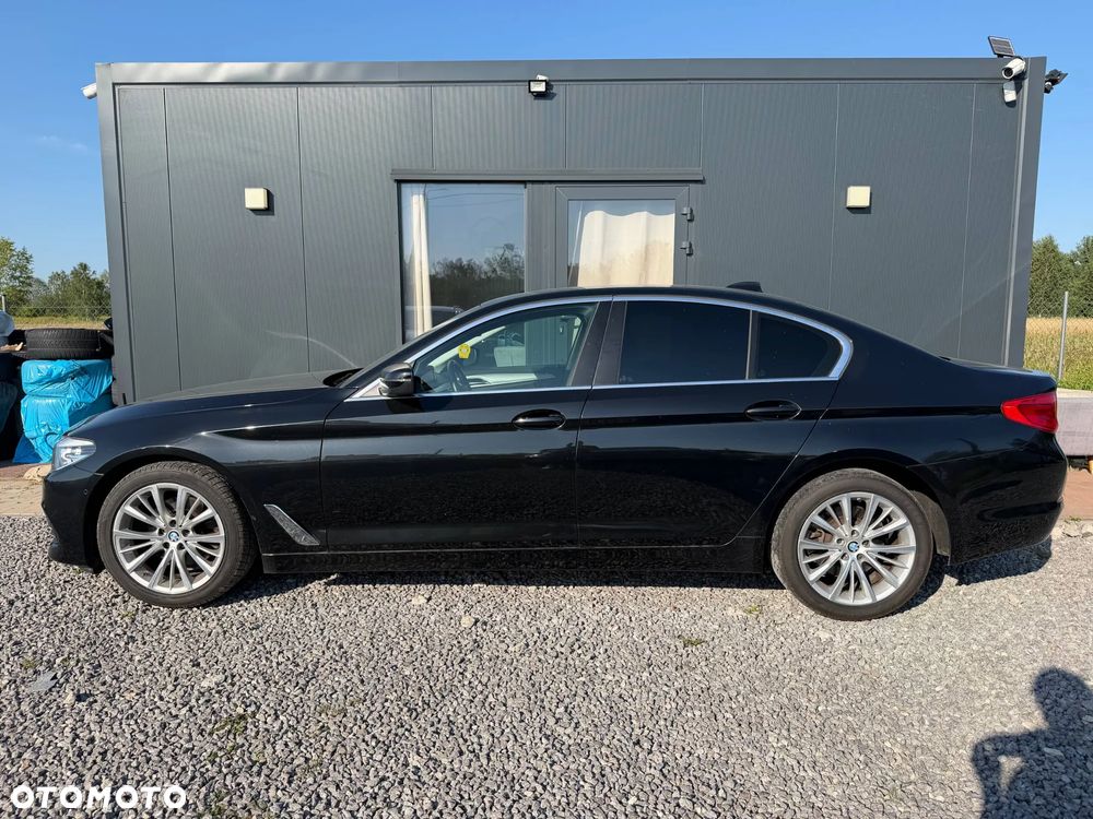 BMW Seria 5 520i - 4