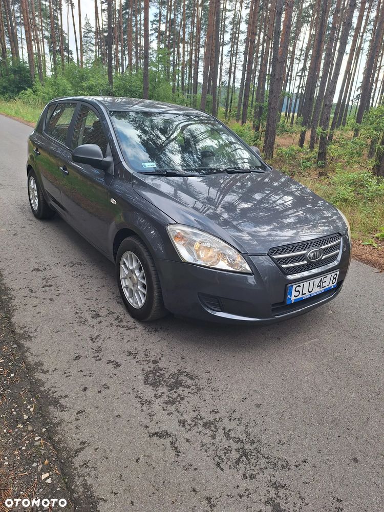 Kia Ceed 1.4 L - 2