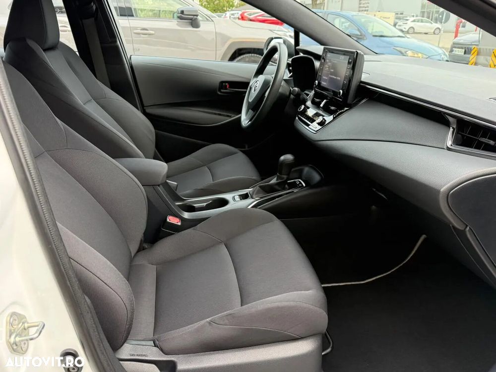 Toyota Corolla - 17