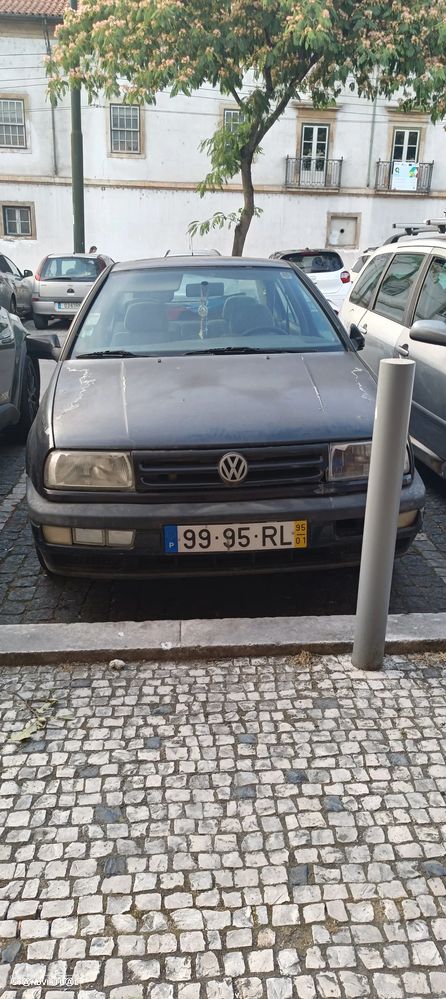 VW Vento - 1