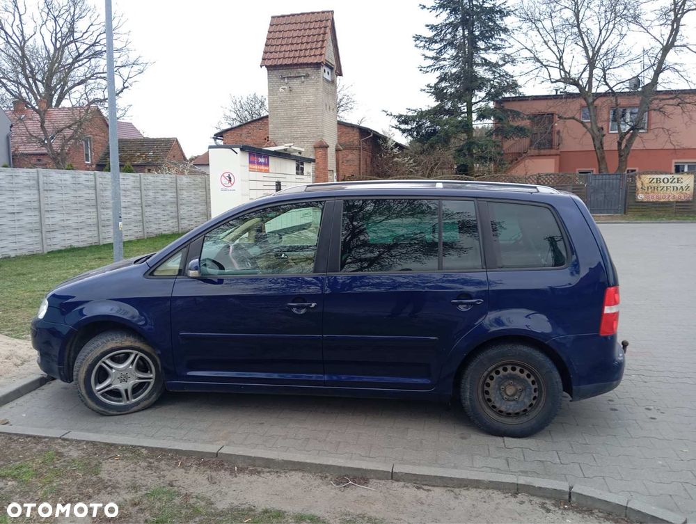 Volkswagen Touran - 2