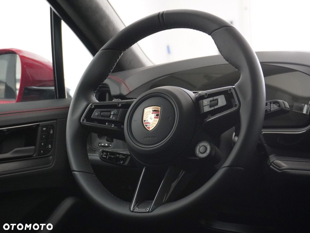 Porsche Cayenne GTS - 35