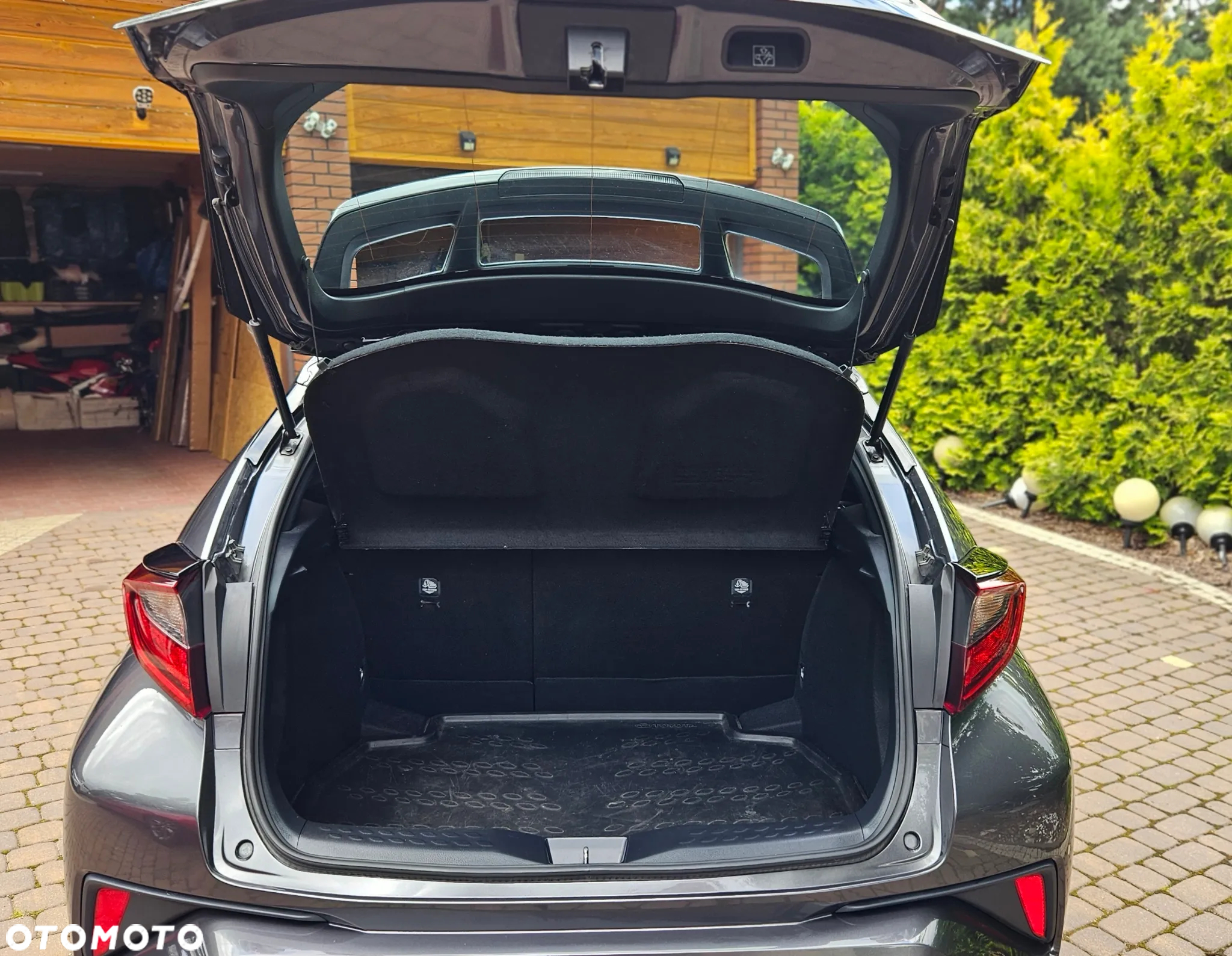 Toyota C-HR - 10
