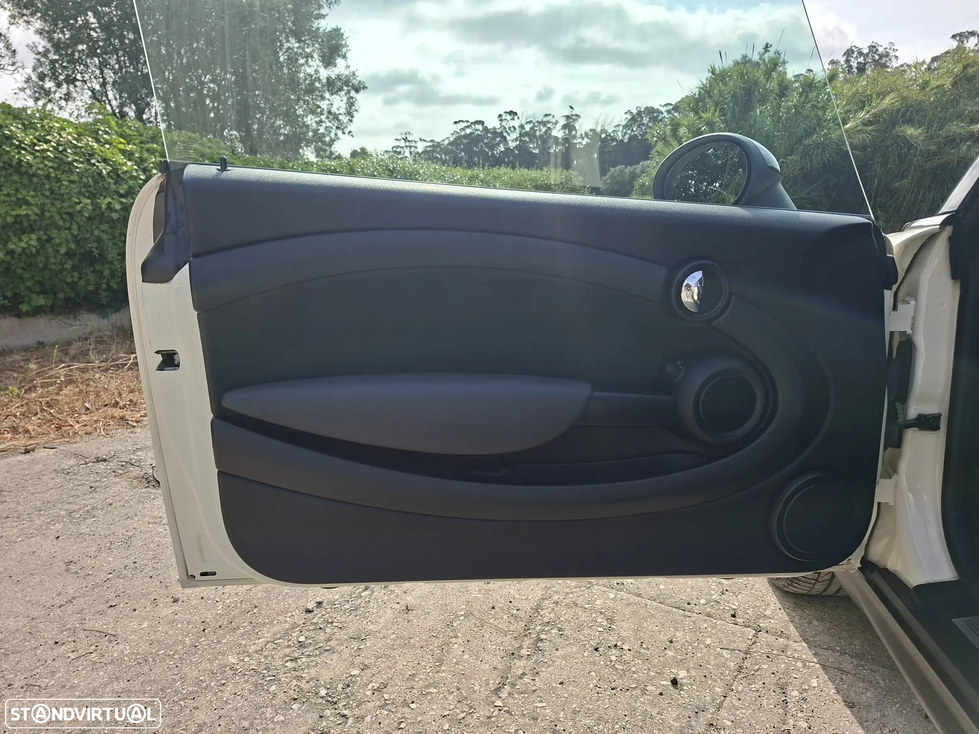 MINI 3 Portas Cooper D - 17