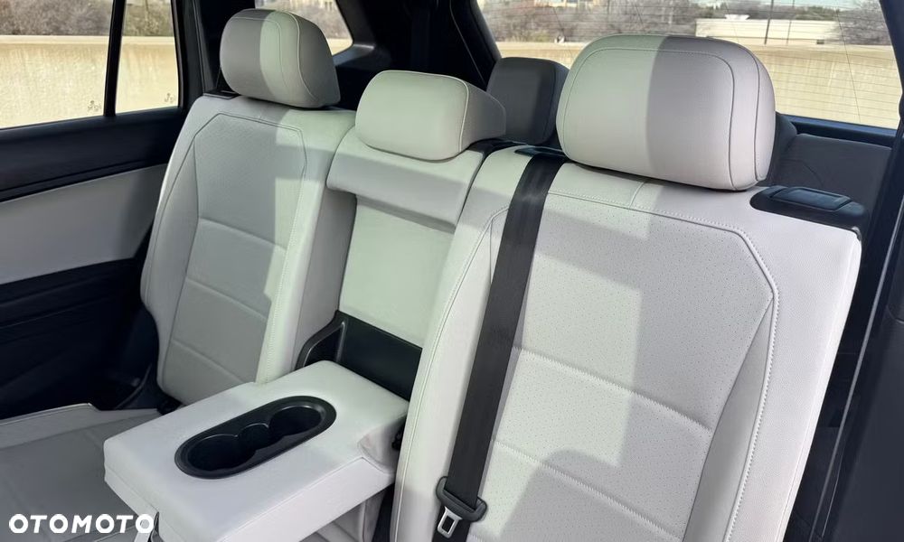 Volkswagen Tiguan - 9