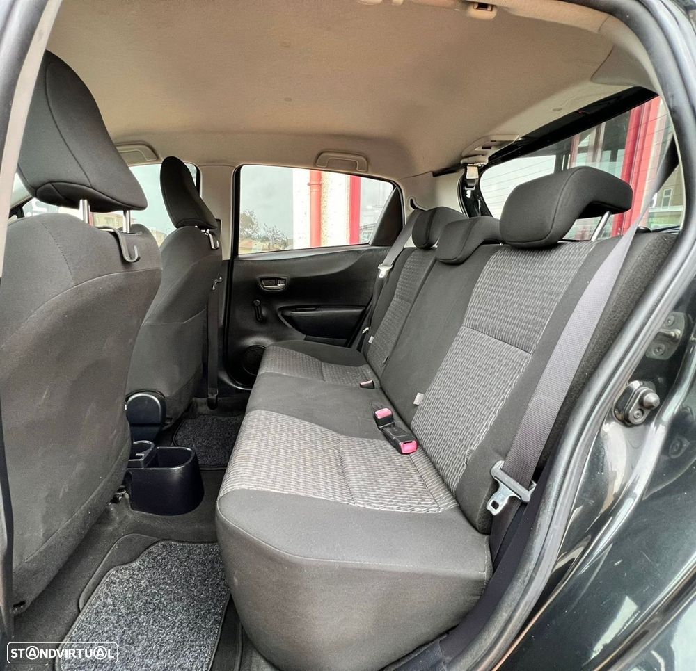 Toyota Yaris - 4