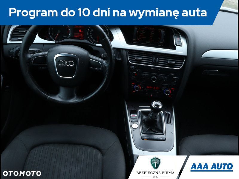 Audi A4 Limousine - 9