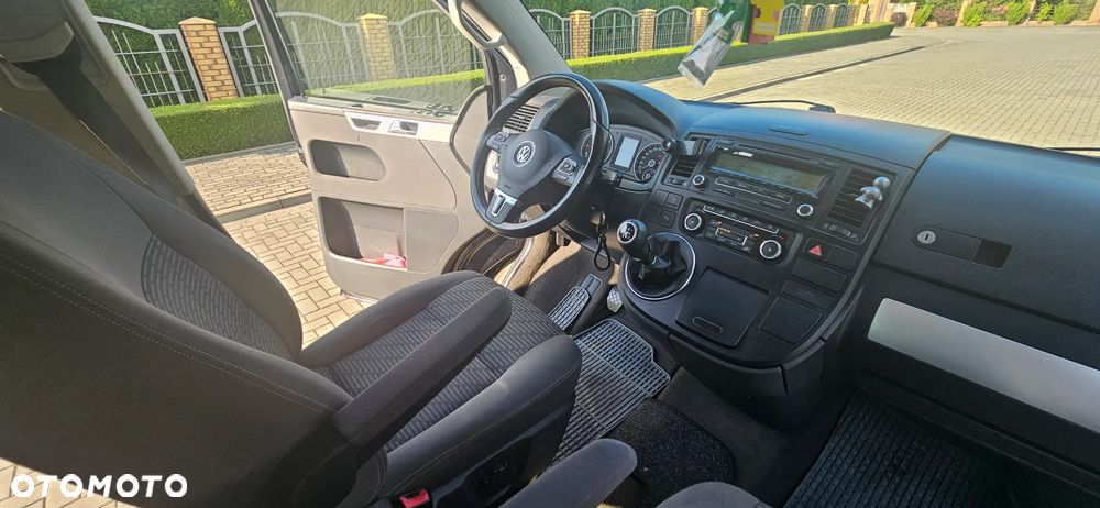 Volkswagen Multivan - 14