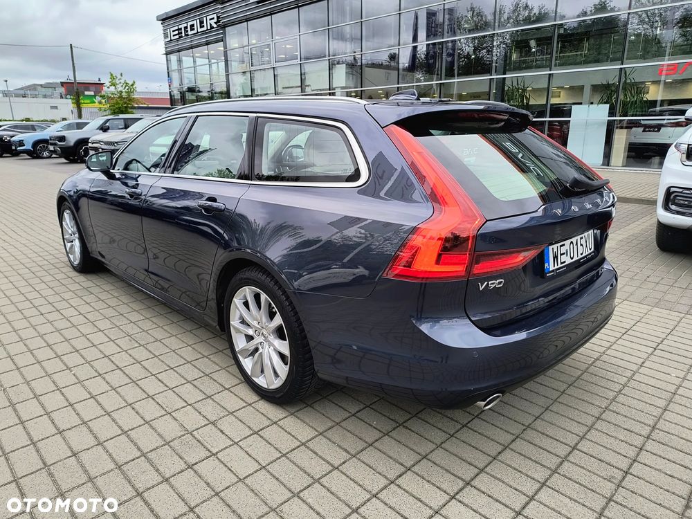 Volvo V90 D4 Momentum Pro - 4
