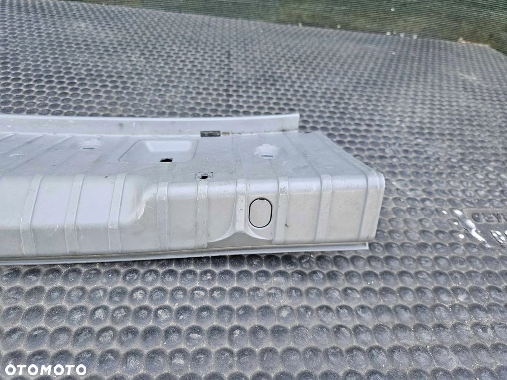 Tapicerka Klapa Osłona Klapy Pas Tylny Bagażnika Plastik BMW 3 E90 LCI 2009r - 14