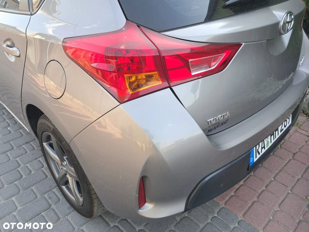 Toyota Auris 1.33 VVT-i Luna - 4