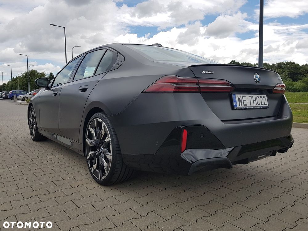 BMW Seria 5 540d xDrive mHEV M Sport - 9
