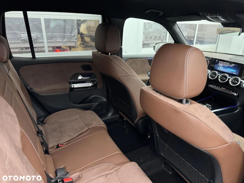 Mercedes-Benz GLB 200 AMG Line 7G-DCT - 18