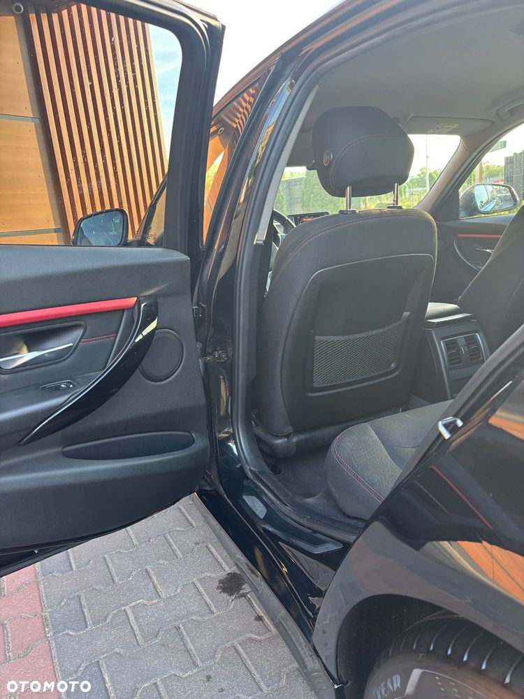 BMW Seria 3 318i Sport Line - 11