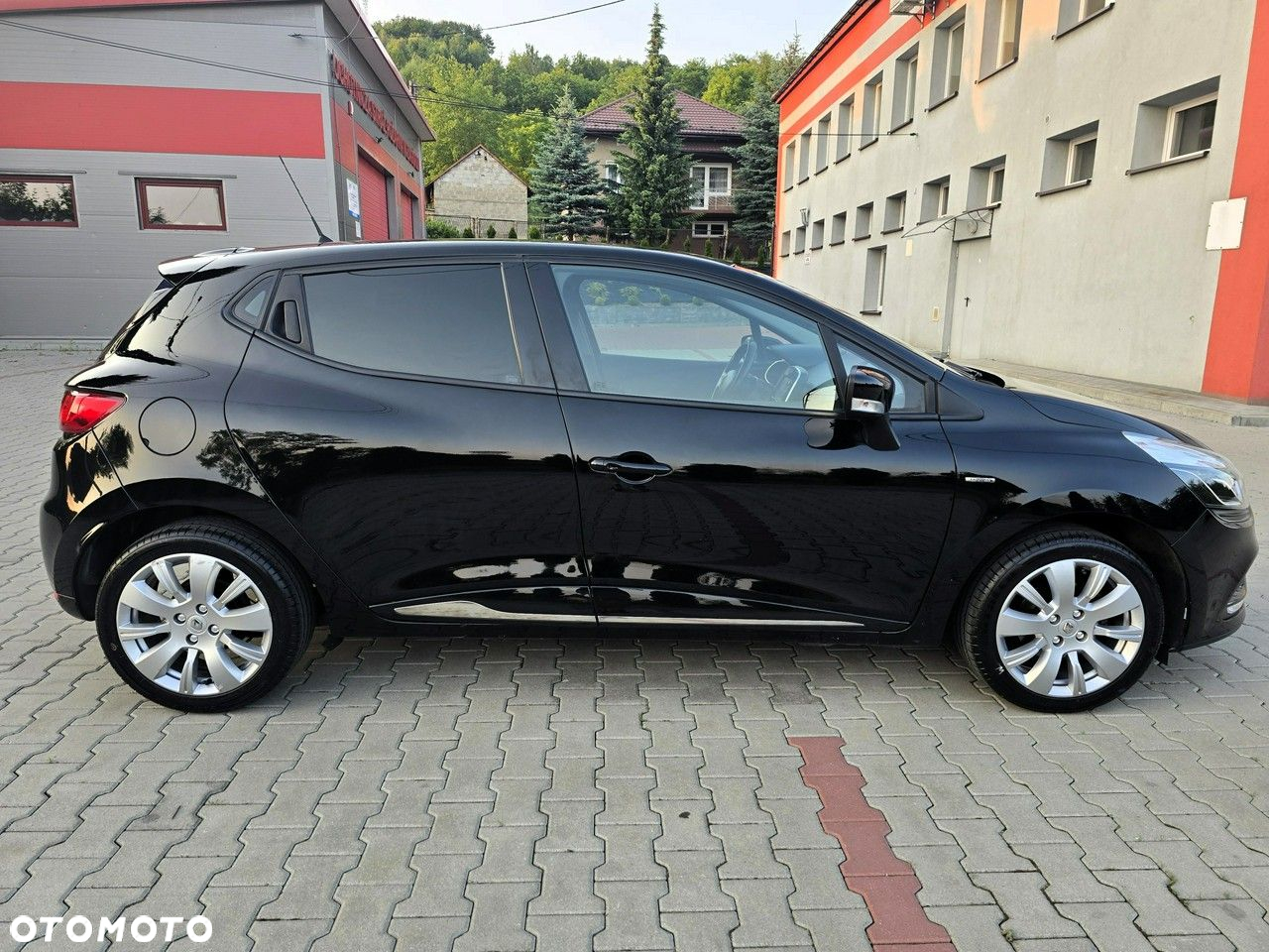 Renault Clio - 10