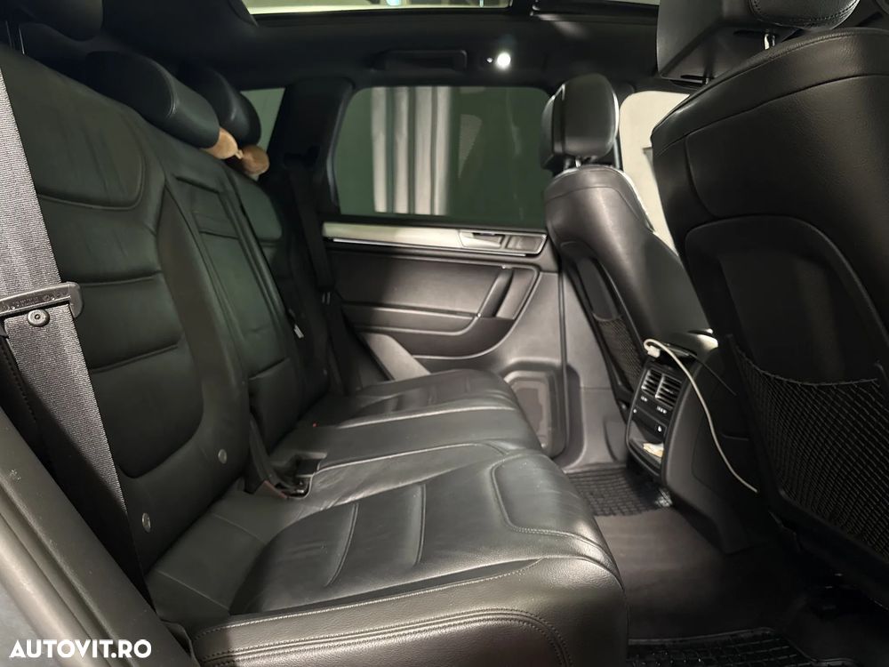 Volkswagen Touareg - 13