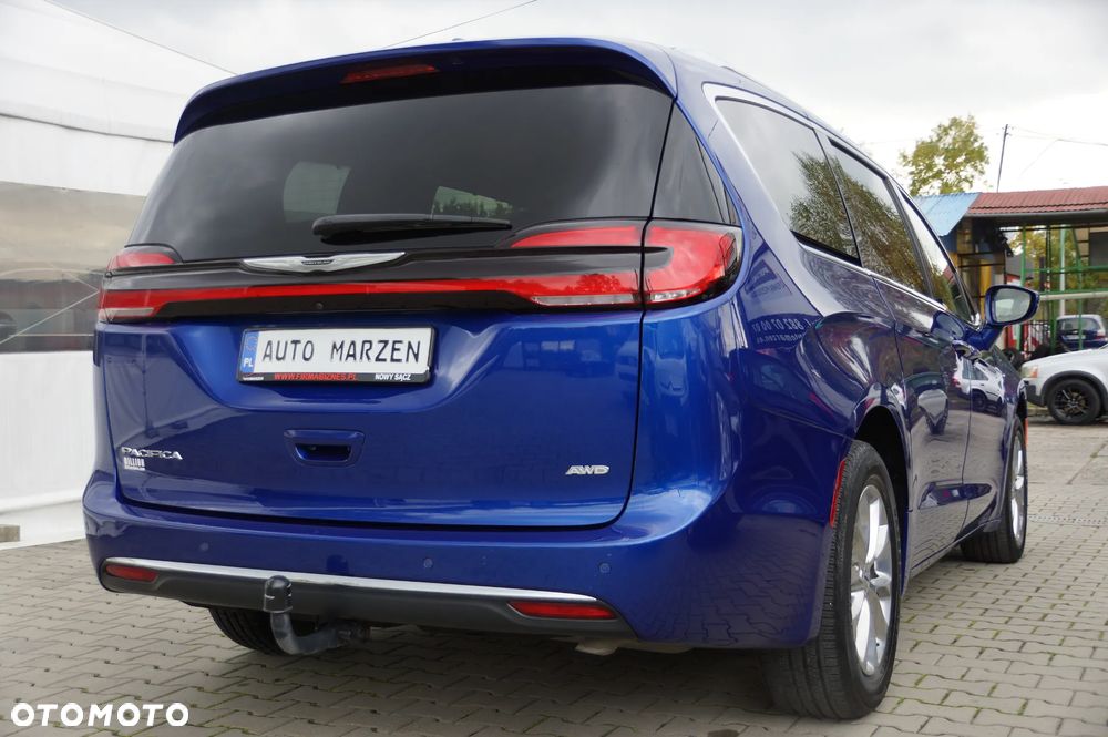 Chrysler Pacifica - 8