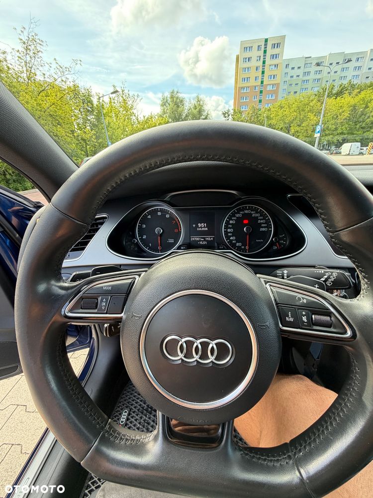 Audi A4 Allroad - 12