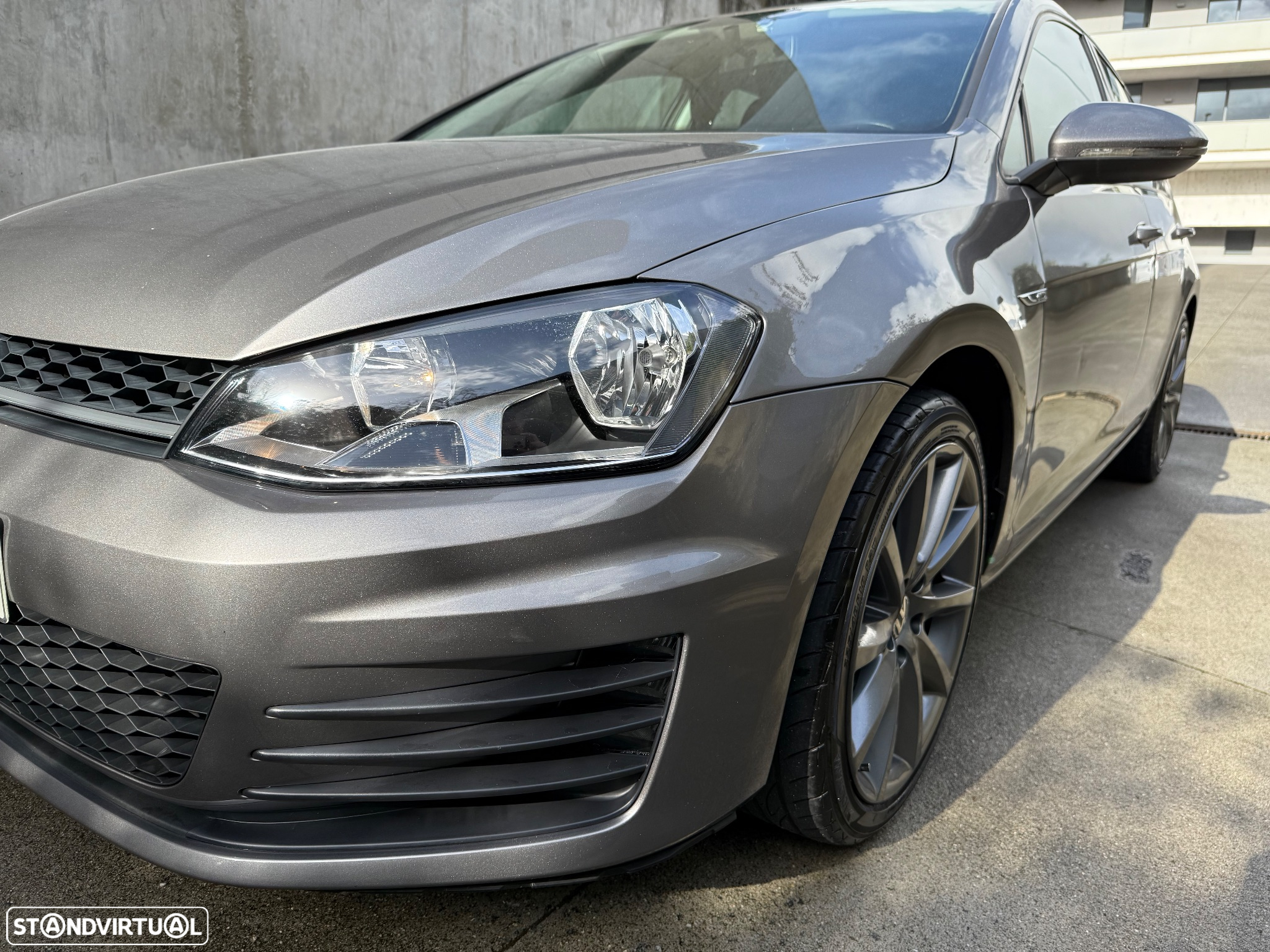 VW Golf 1.6 TDi Highline - 9
