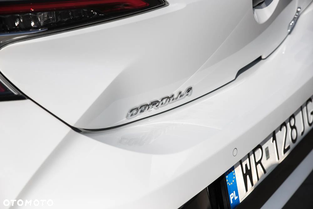 Toyota Corolla 1.8 Business Edition - 23