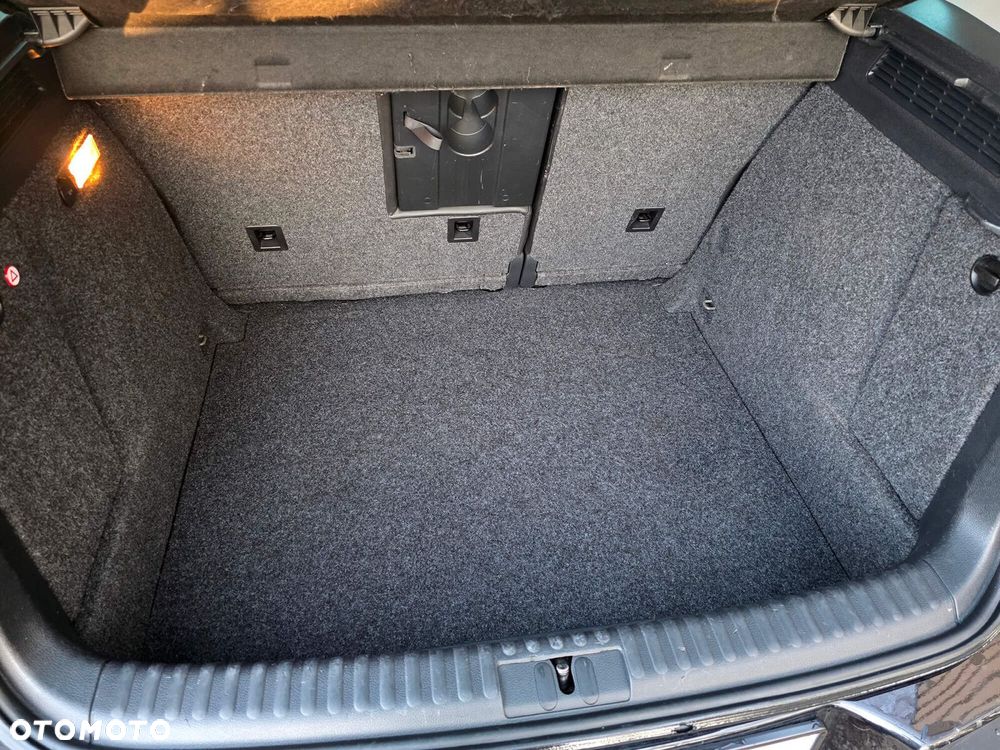 Volkswagen Tiguan - 16