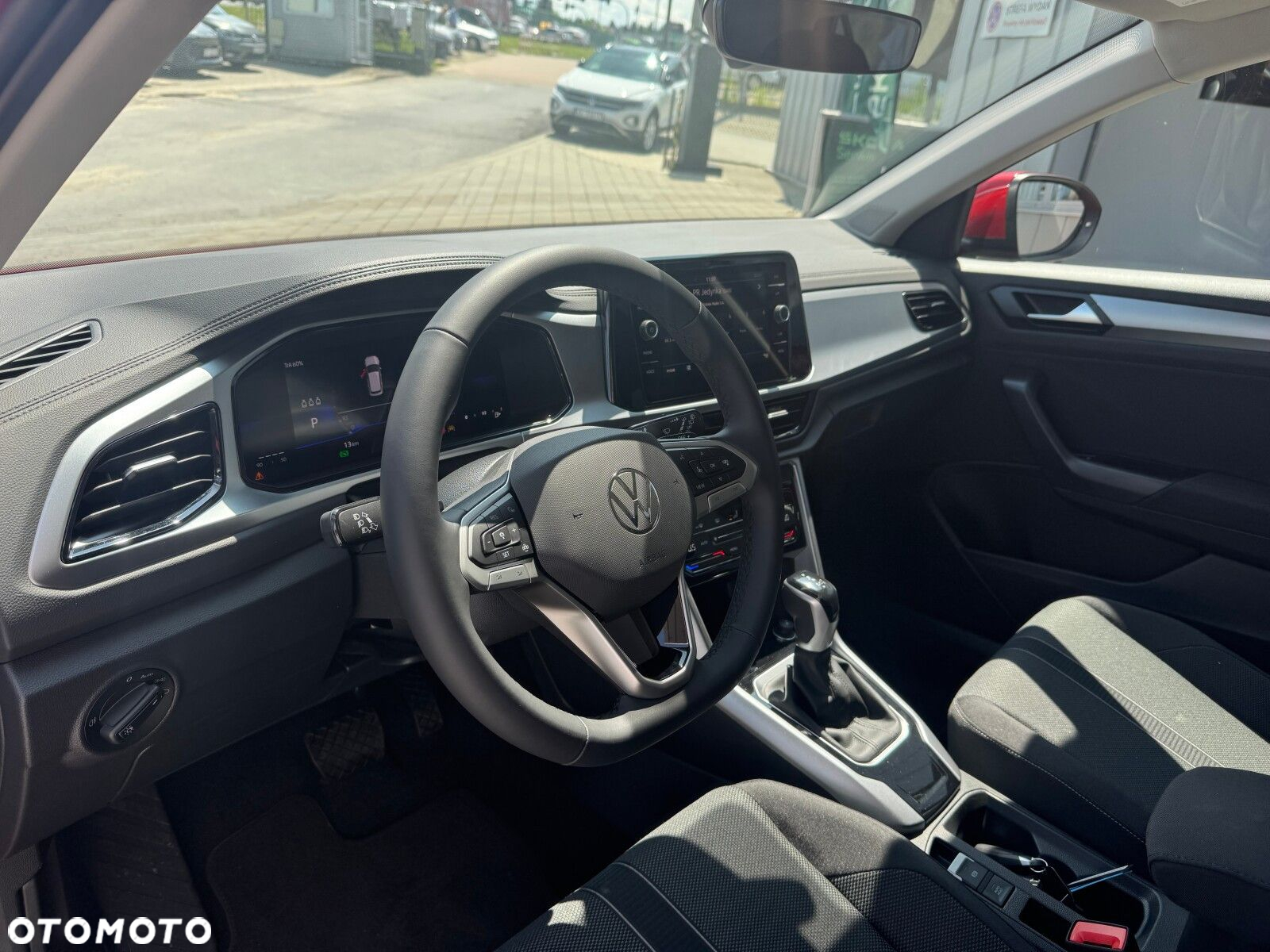 Volkswagen T-Roc - 10