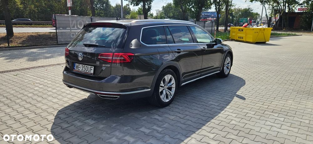 Volkswagen Passat - 4