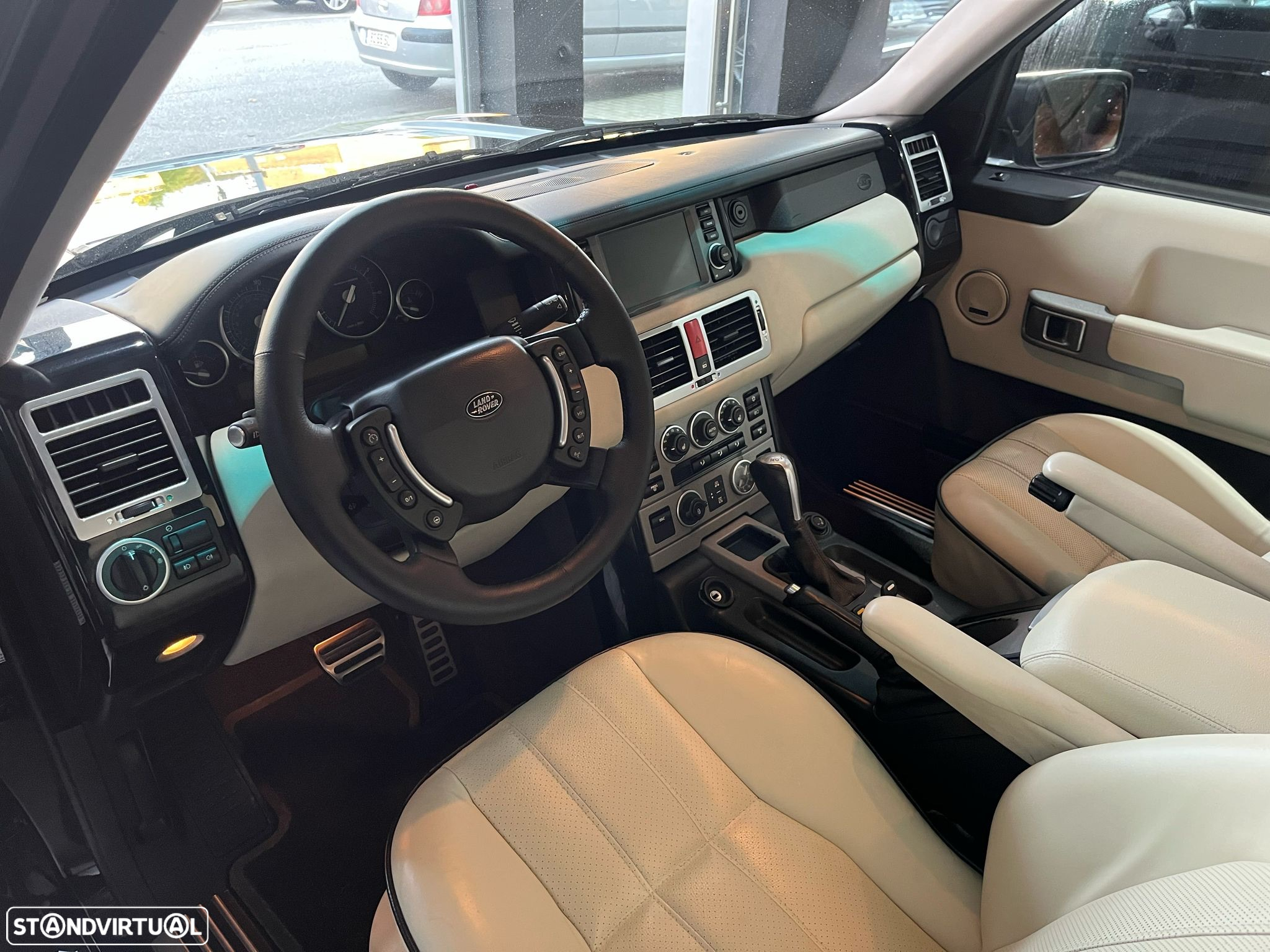Land Rover Range Rover V8 Supercharged - 14