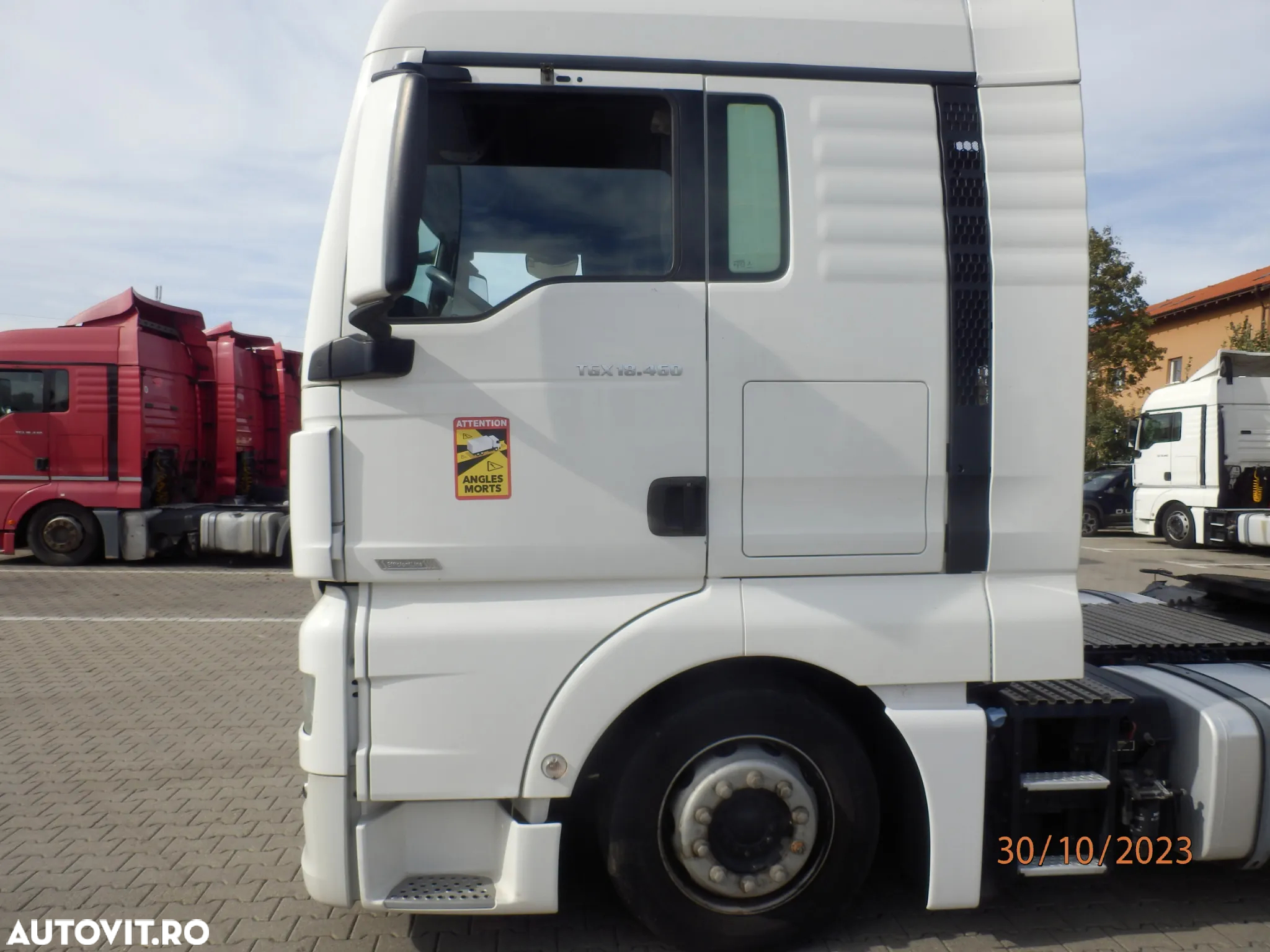 MAN TGX 18.460 MEGA Low Deck - 11