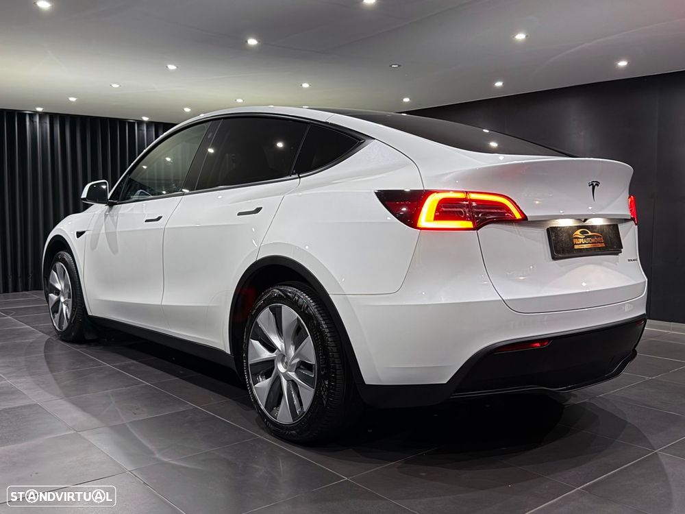 Tesla Model Y Long Range Dual Motor AWD - 7