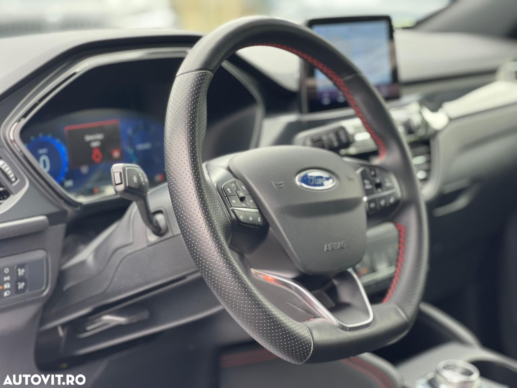 Ford Kuga - 11