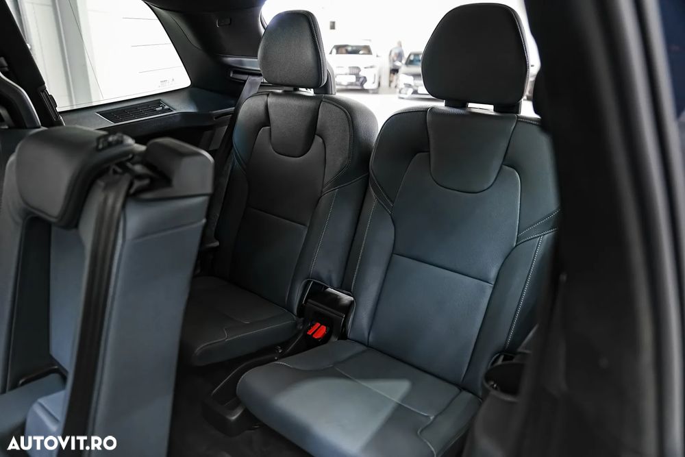 Volvo XC 90 Recharge T8 eAWD R-Design - 9
