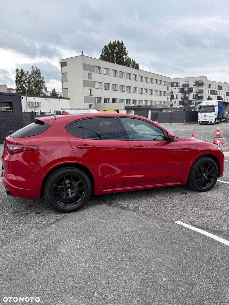 Alfa Romeo Stelvio 2.0 Turbo Veloce Q4 - 1