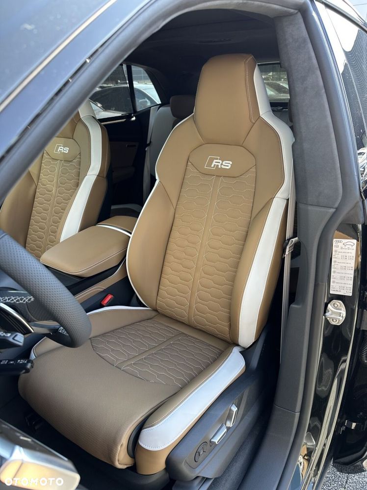 Audi RS Q8 - 15