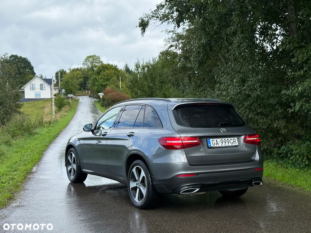 Mercedes-Benz Glc 2017 photo 2