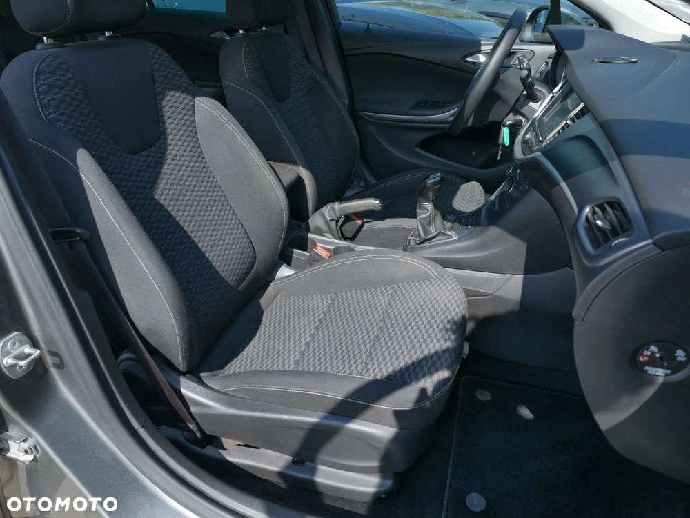 Opel Astra 1.6 D (CDTI) Business - 19