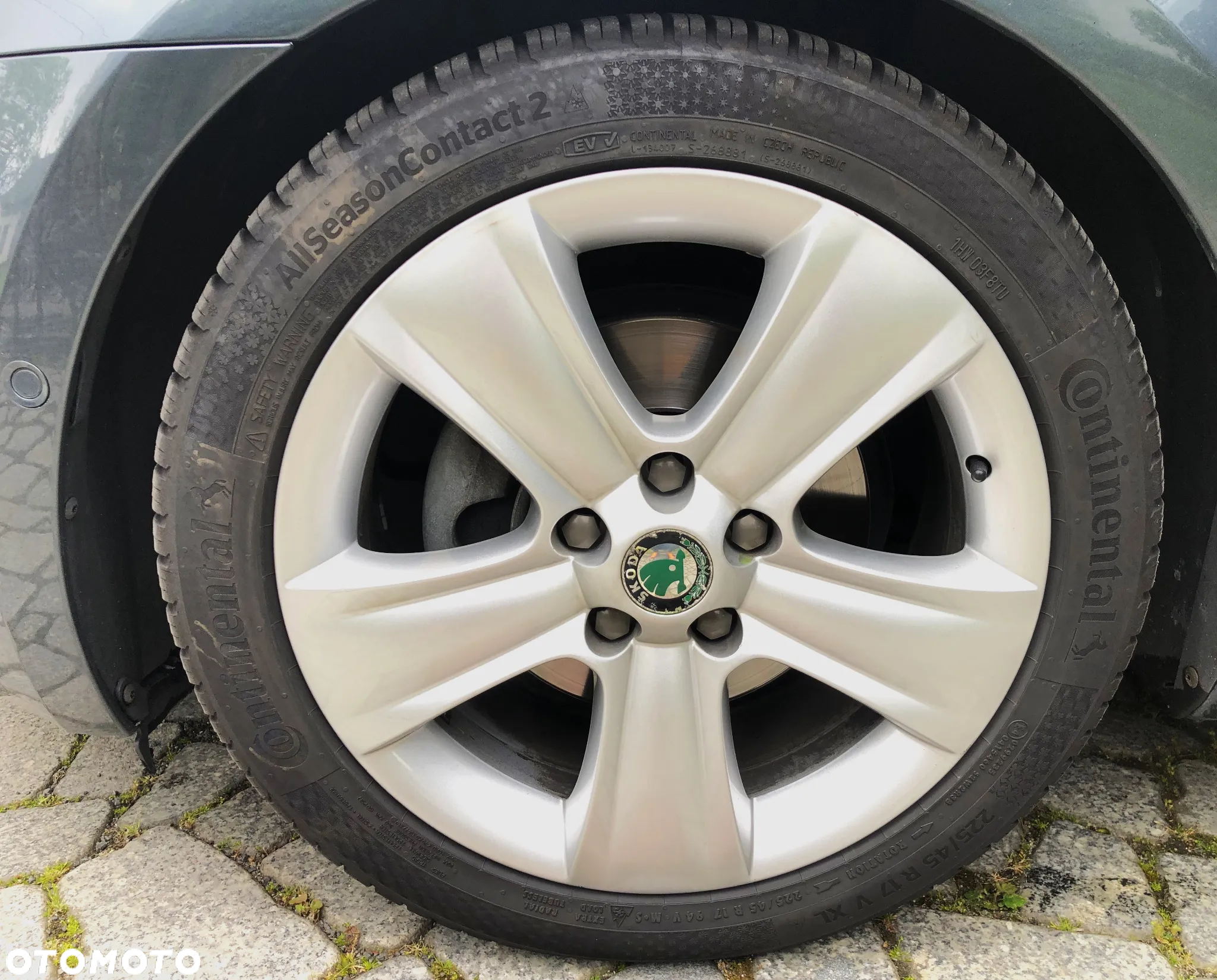 Skoda Octavia Combi 2.0 TDI DSG Style - 35